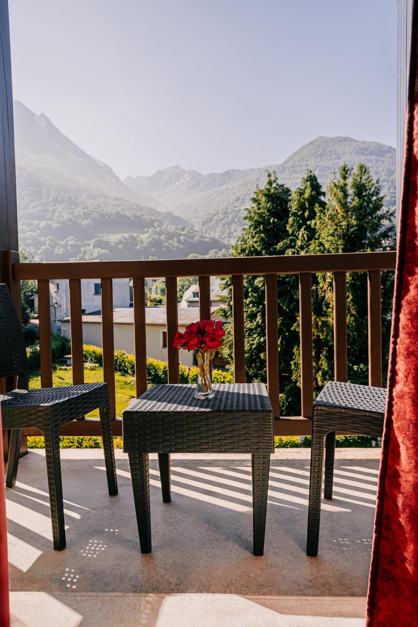 Hotel Le Montaigu 뤼생소베르 외부 사진
